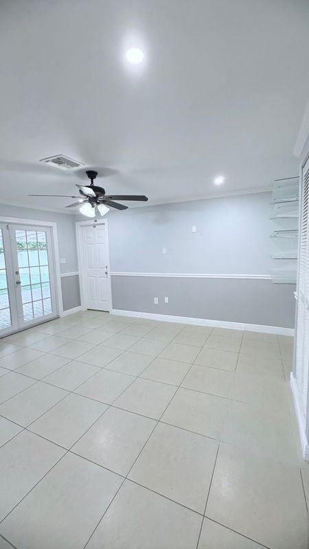 4554 Sunset Ln - Photo 4 of 24