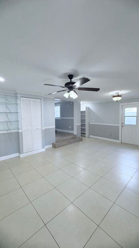 4554 Sunset Ln - Photo 5 of 24