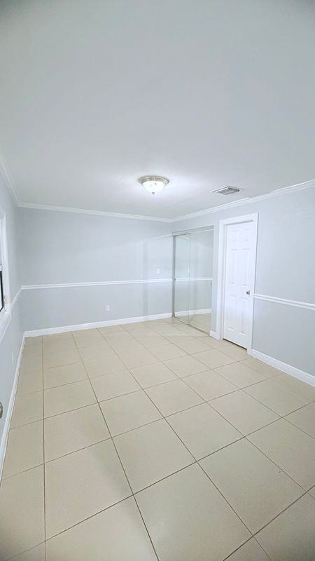 4554 Sunset Ln - Photo 6 of 24