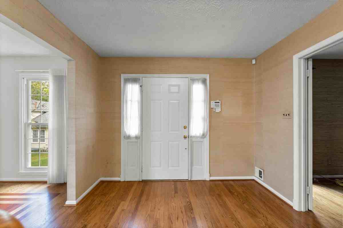 2206 Touchstone Ct - Photo 3 of 36