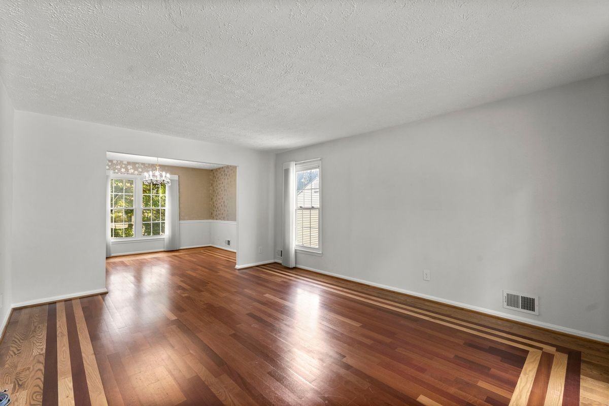 2206 Touchstone Ct - Photo 4 of 36
