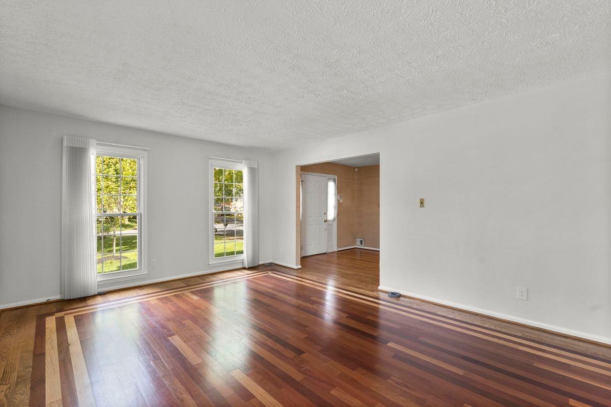 2206 Touchstone Ct - Photo 5 of 36