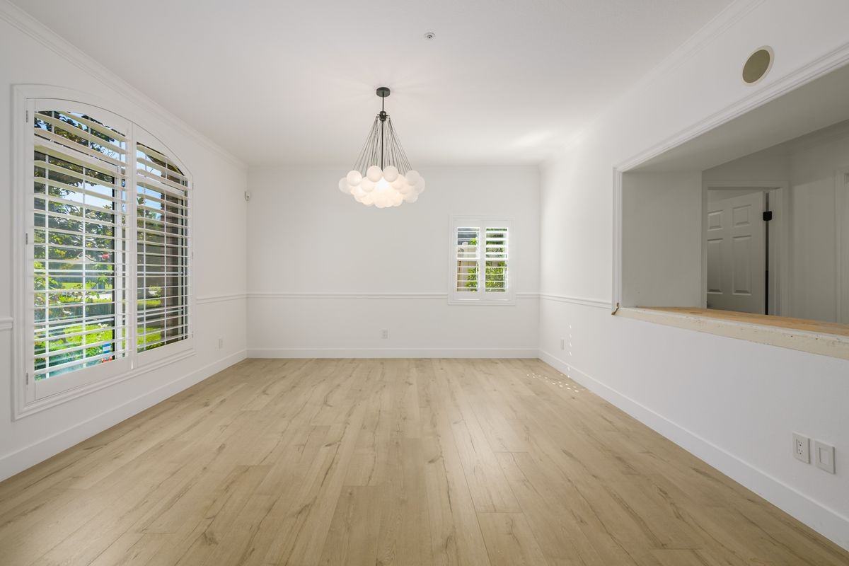 6263 Penfield Ave - Photo 4 of 27
