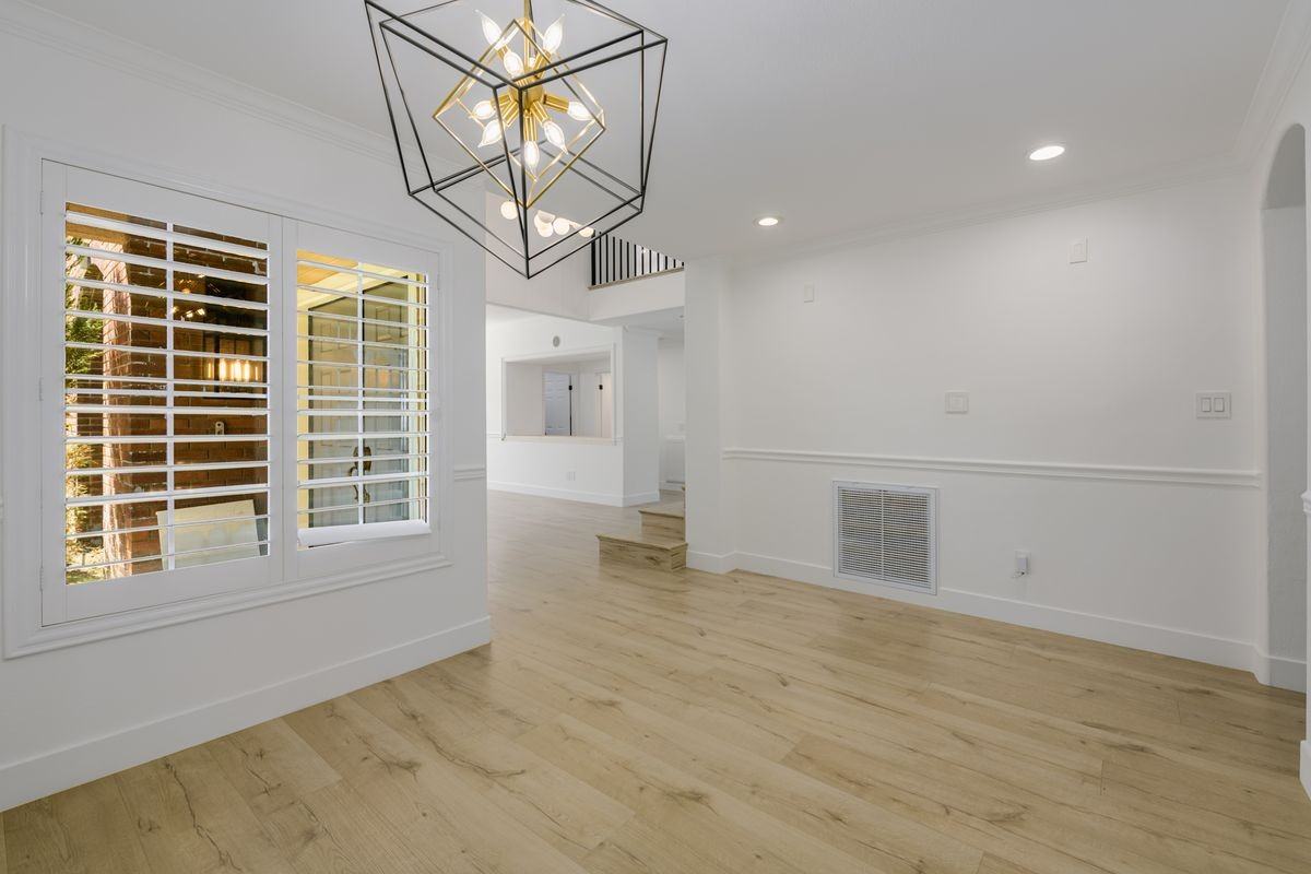 6263 Penfield Ave - Photo 5 of 27