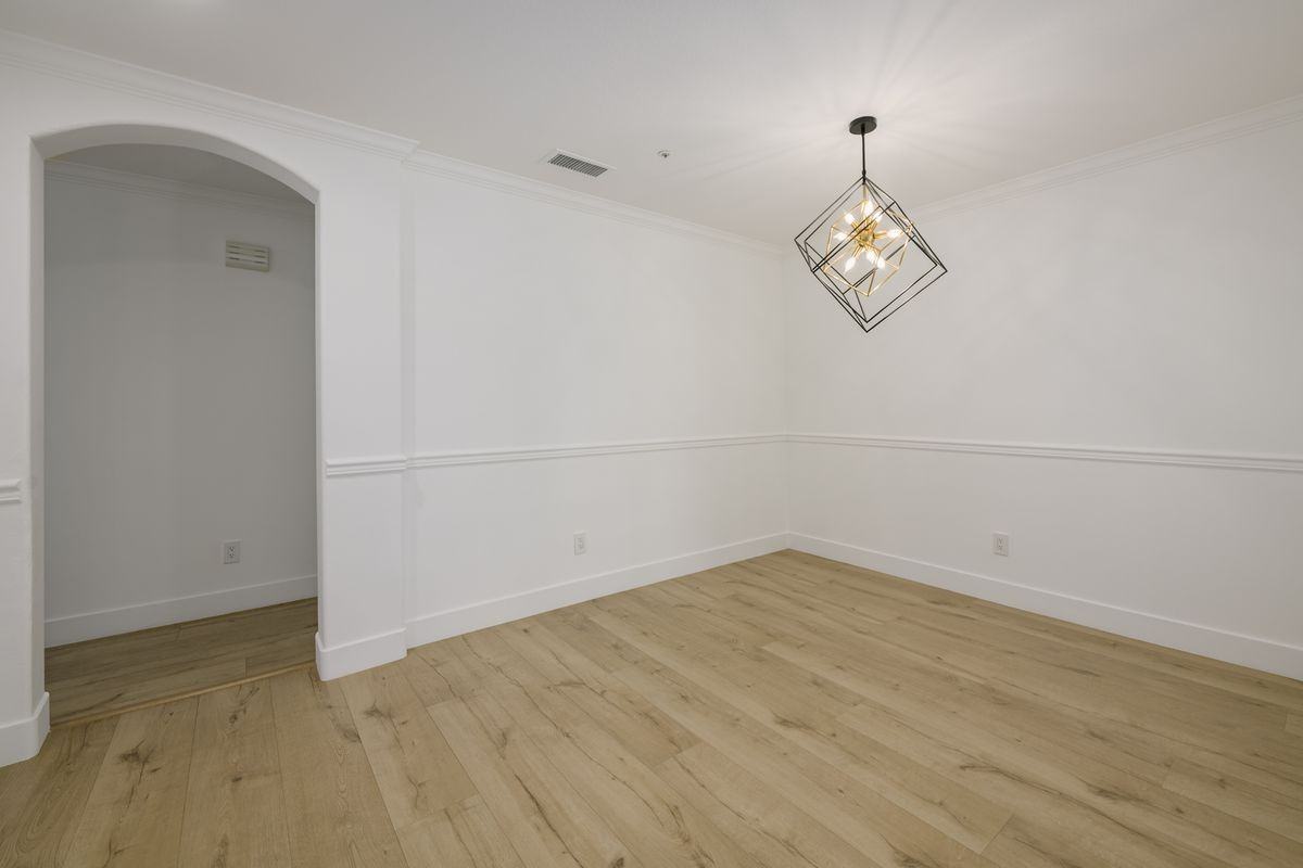 6263 Penfield Ave - Photo 6 of 27