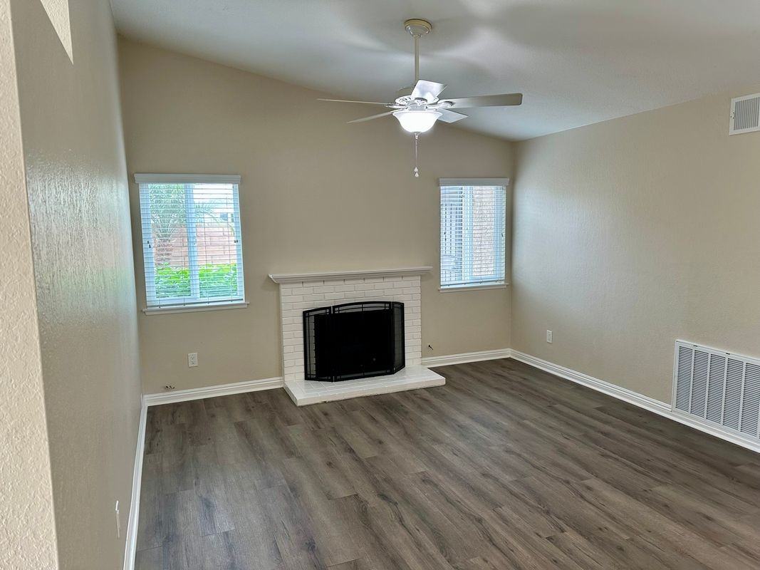 1462 Doral Ct - Photo 3 of 25