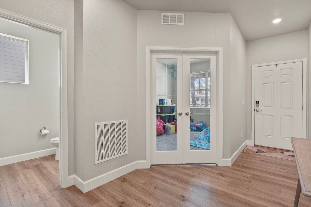 13386 Waterthrush St - Photo 2 of 34