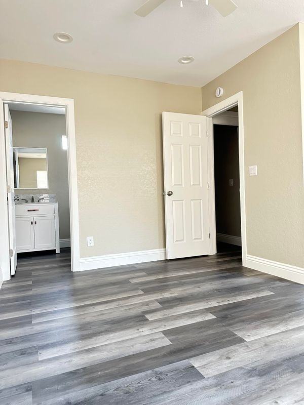 130 N Victoria Ave - Photo 5 of 9