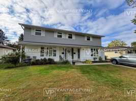 featured image of 1415 Russell St