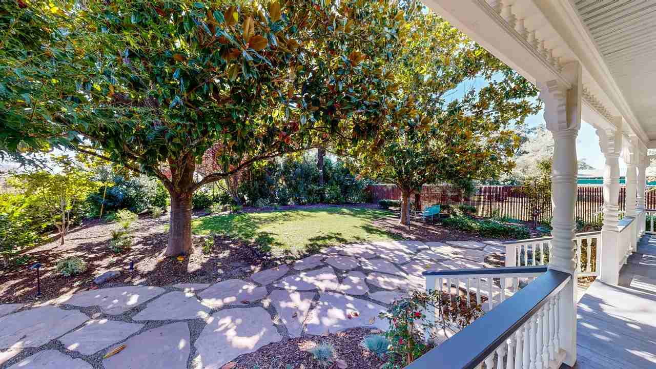 4725 California - Photo 5 of 50