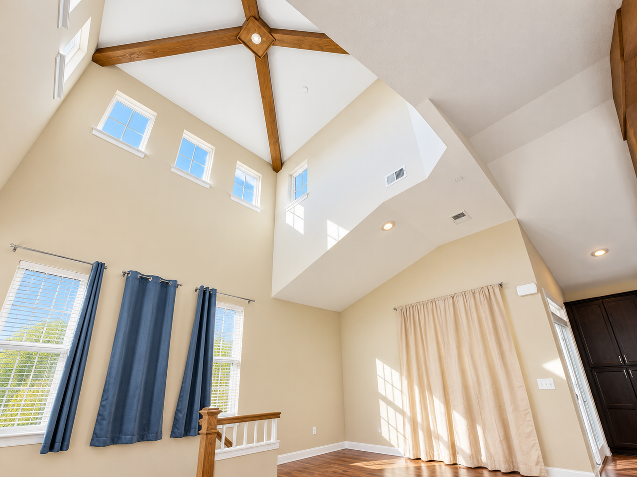 312 Fishers Ct #1 - Photo 5 of 12