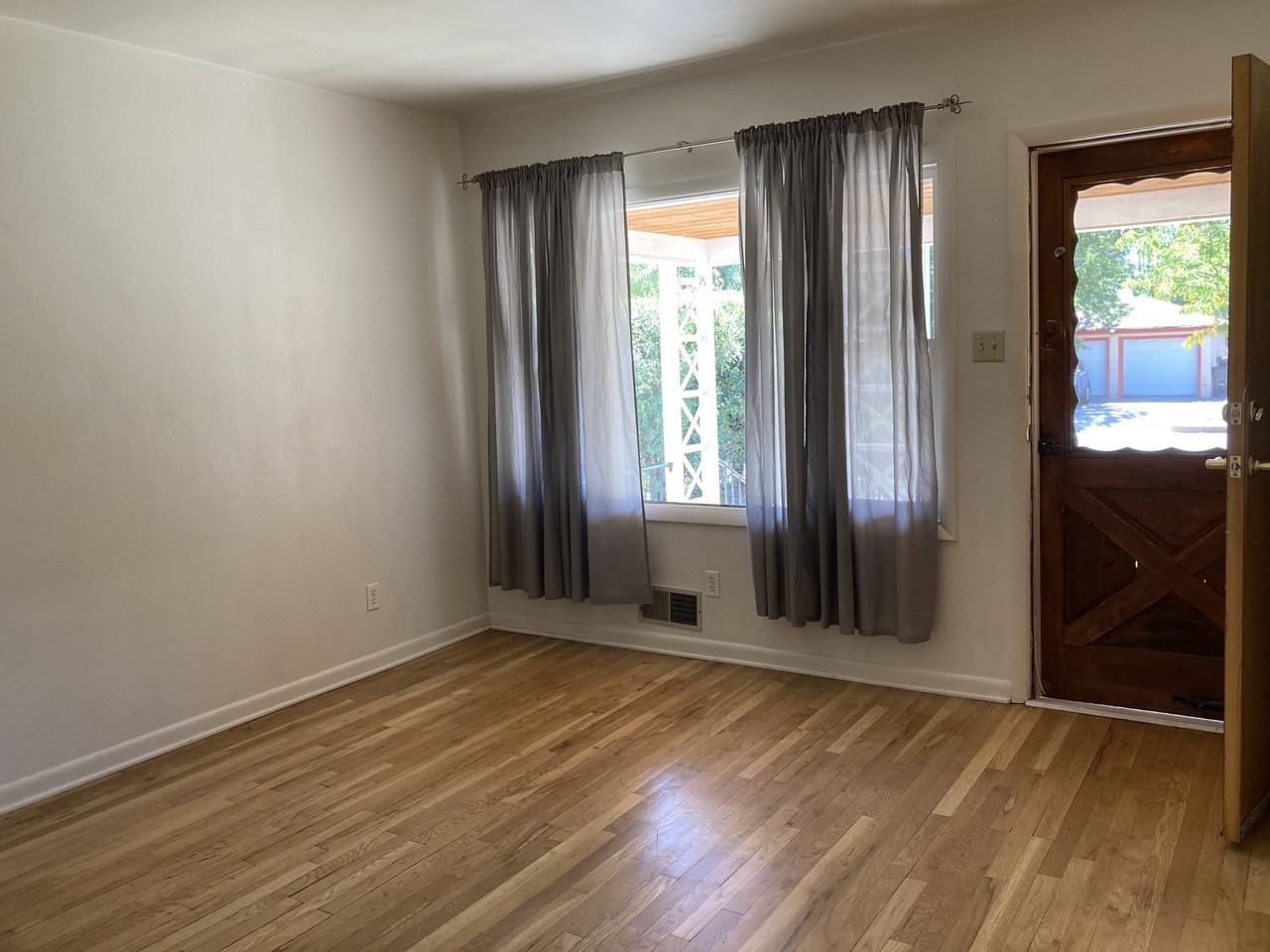 122 E Van Buren St #1 - Photo 2 of 11