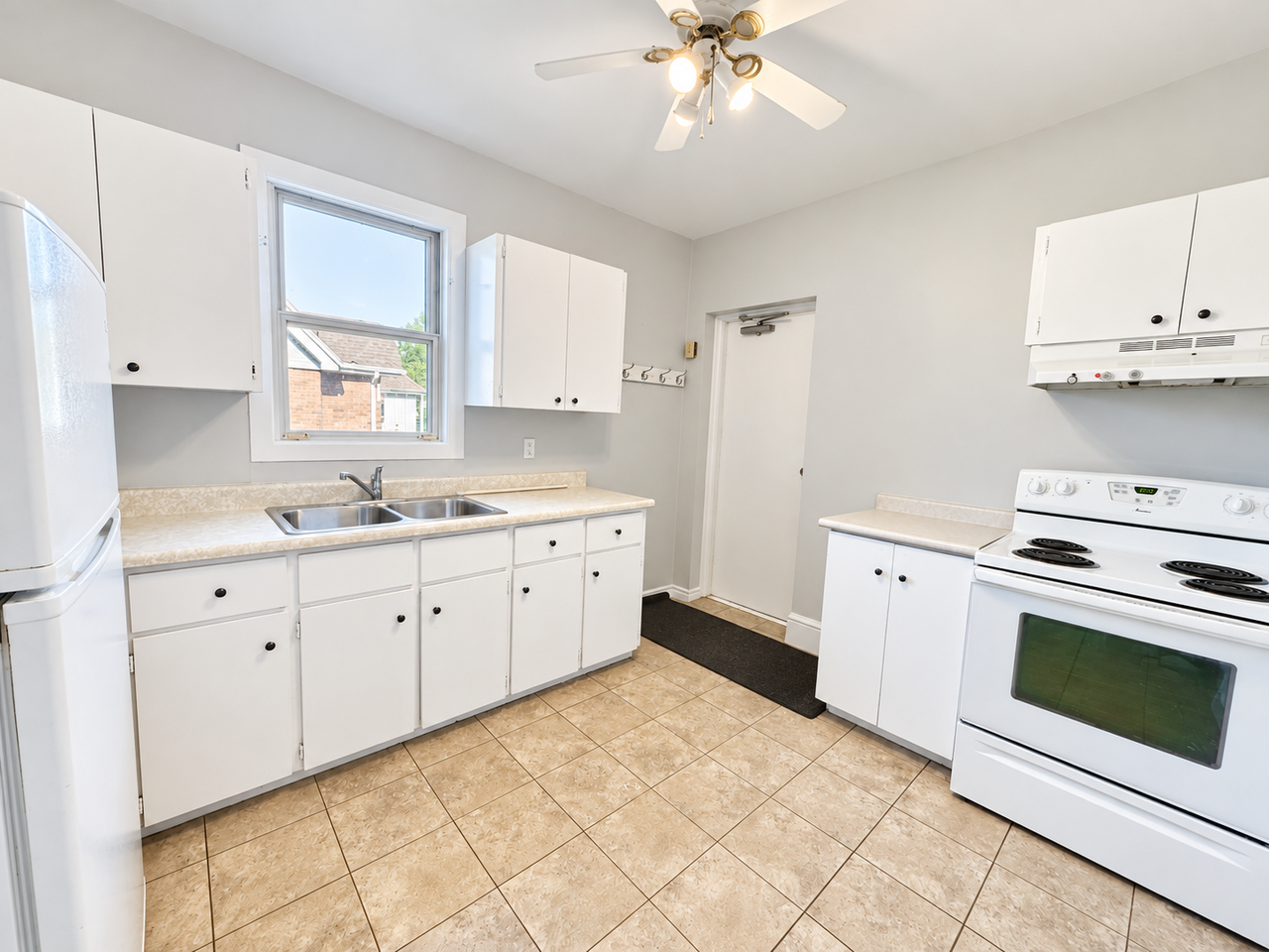 47 Delaware Ave #2 - Photo 4 of 16