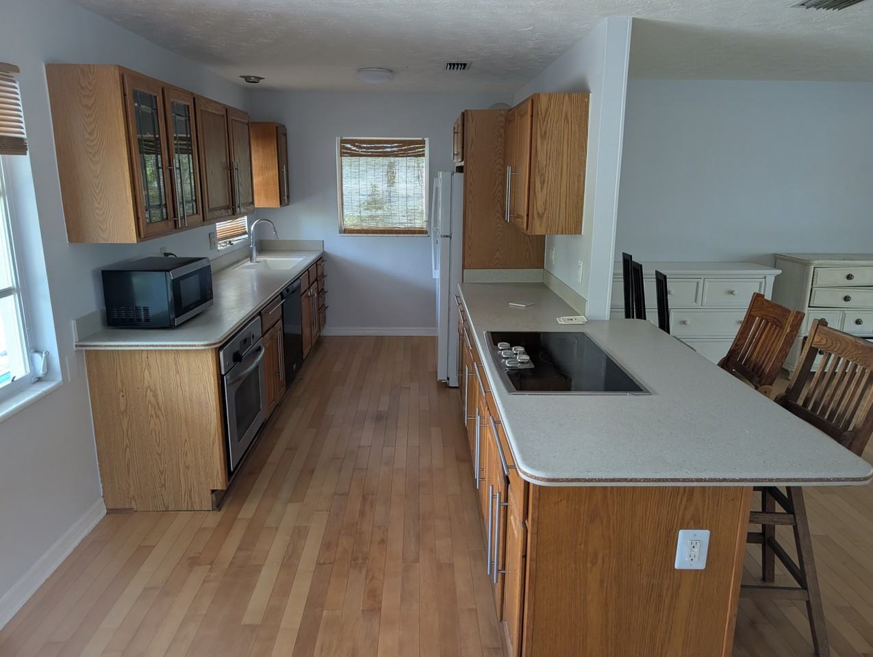 1176 40th St #3 - Photo 5 of 5