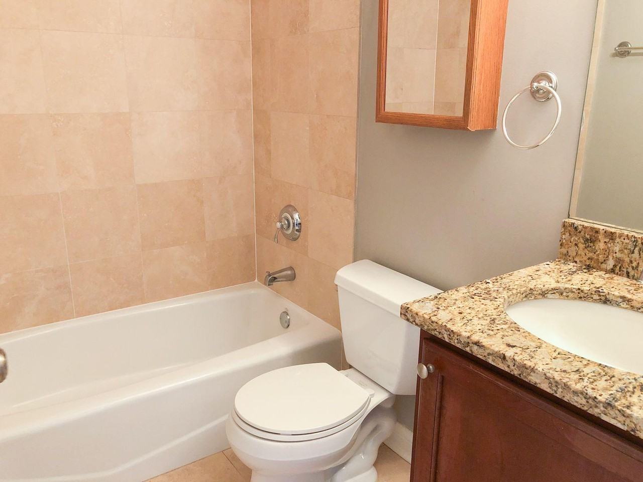 1636 W Grace St #3 - Photo 4 of 5