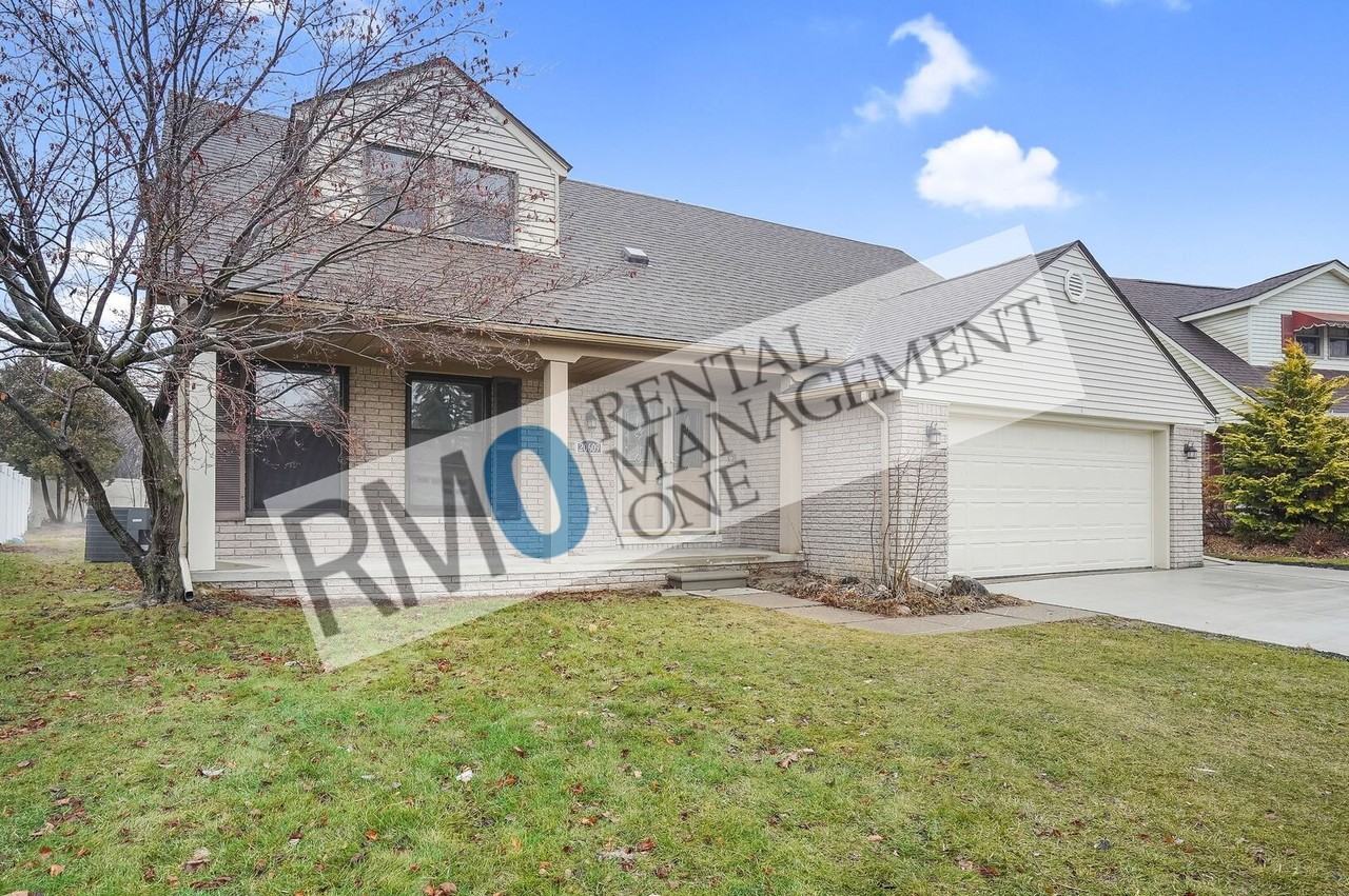 20609 Somerset Ct - Photo 2 of 24