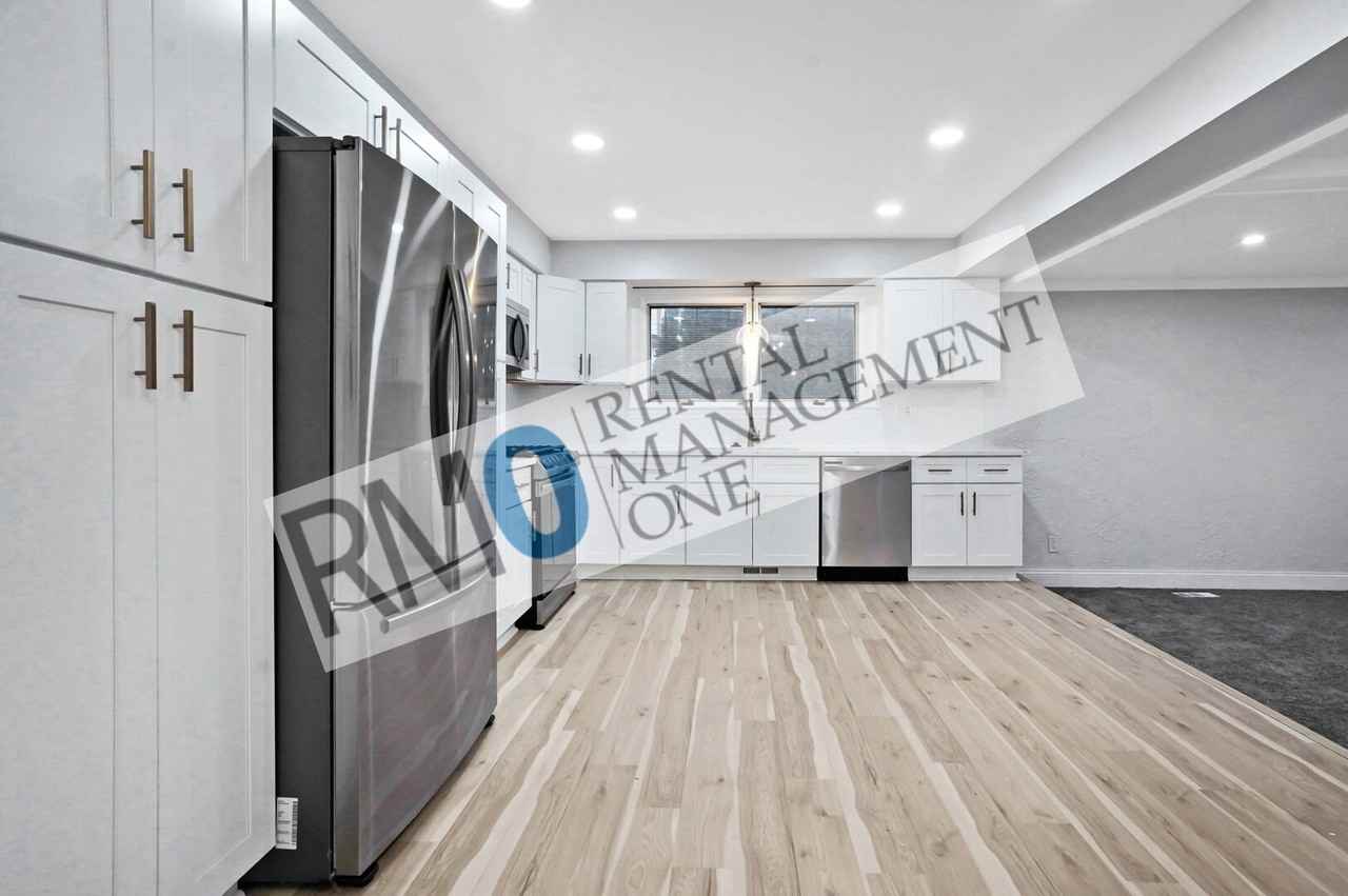 20609 Somerset Ct - Photo 6 of 24