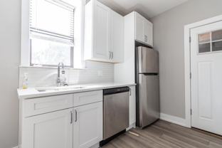 3937 N Janssen Ave #W2 - Photo 1 of 1