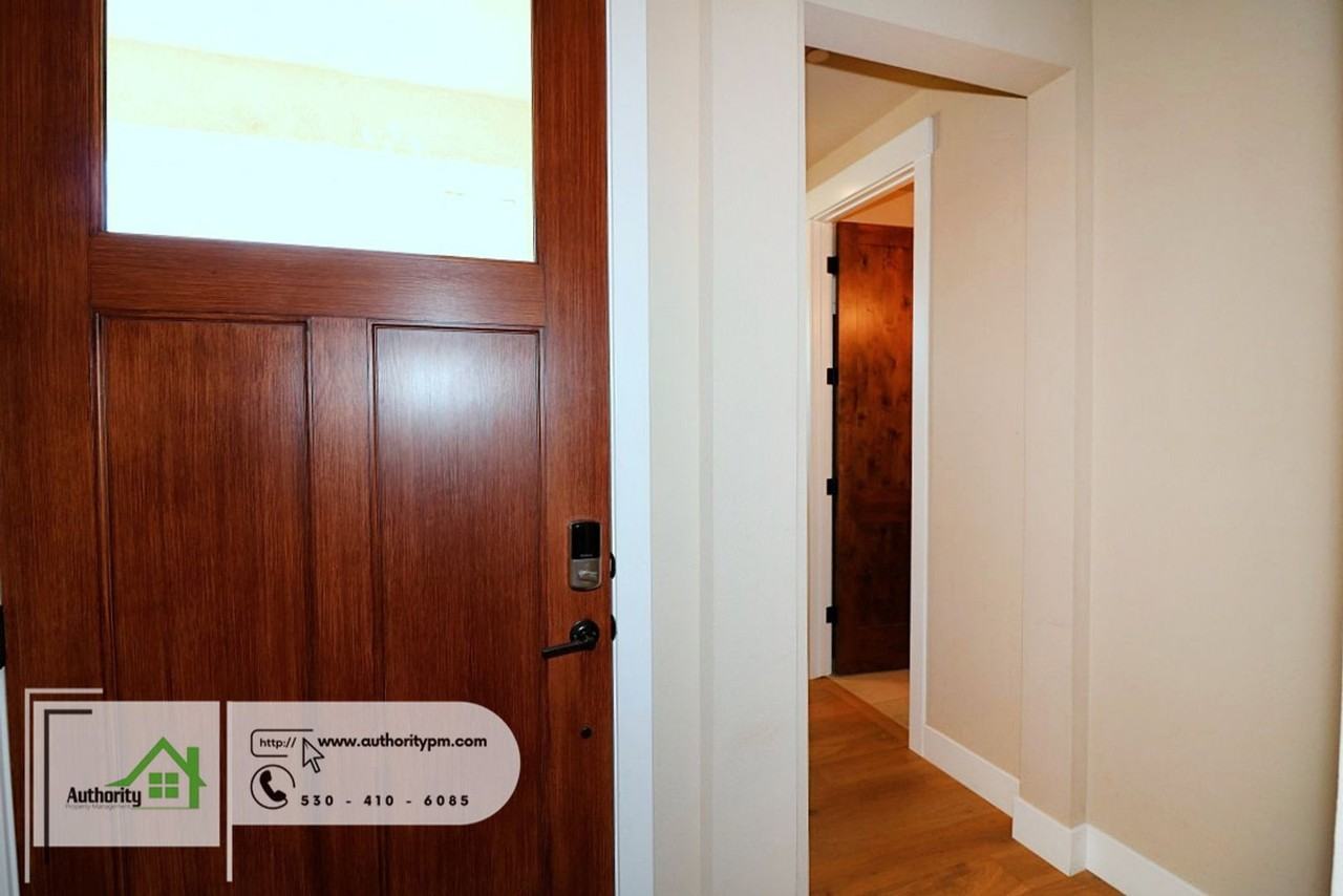 650 Mill Valley Pkwy - Photo 4 of 35