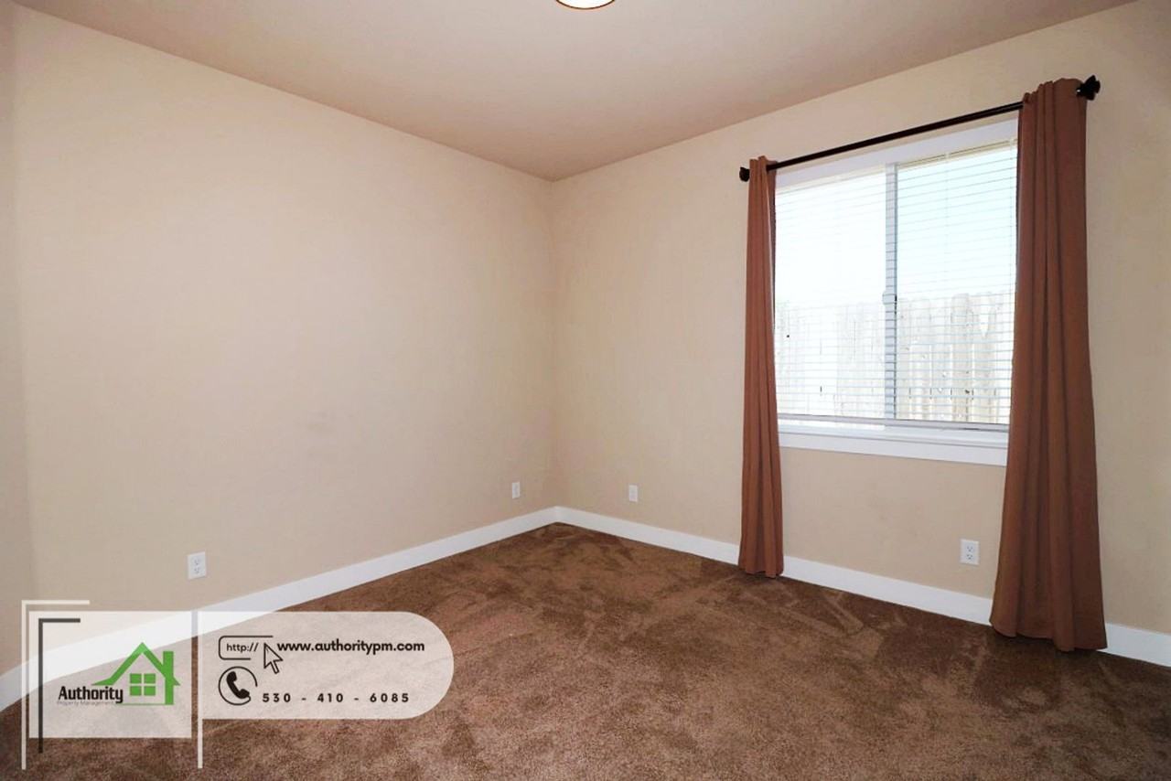 650 Mill Valley Pkwy - Photo 7 of 35