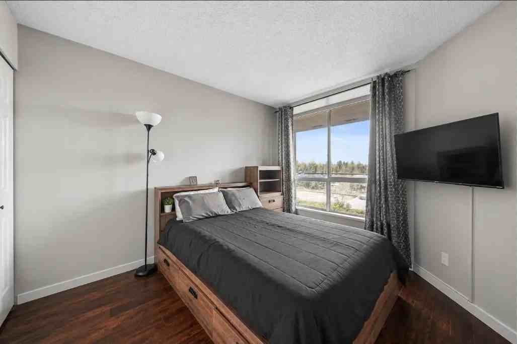 14881 103A Avenue - Photo 3 of 5
