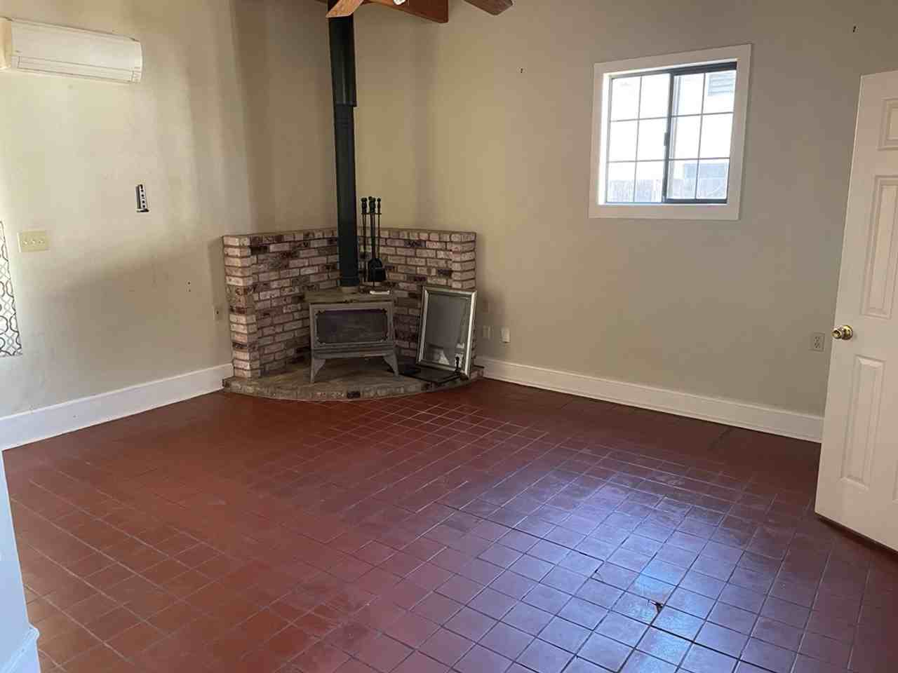 72 4th St - Photo 5 of 12