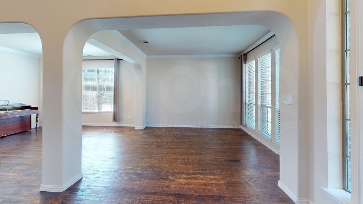 3309 Berkwood Pl - Photo 4 of 49