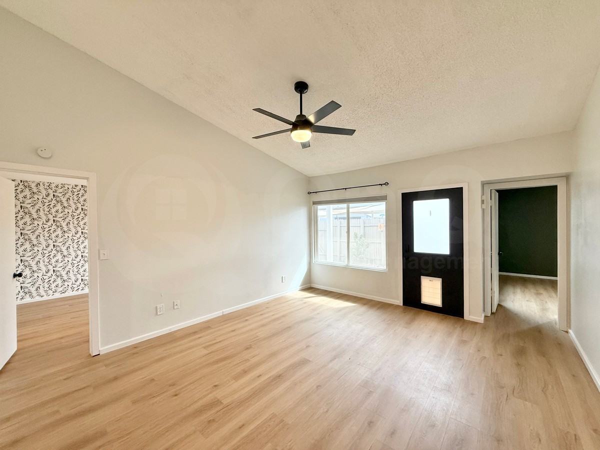4446 E Darrel Rd - Photo 2 of 15