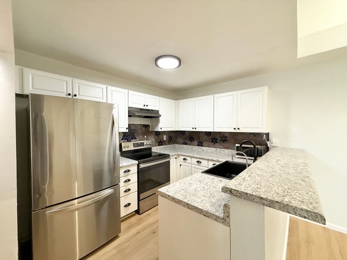 4446 E Darrel Rd - Photo 6 of 15