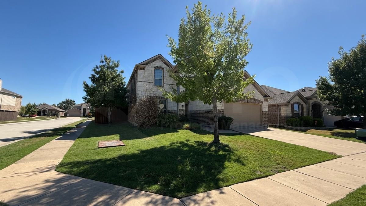 11424 Aquilla Dr - Photo 3 of 23