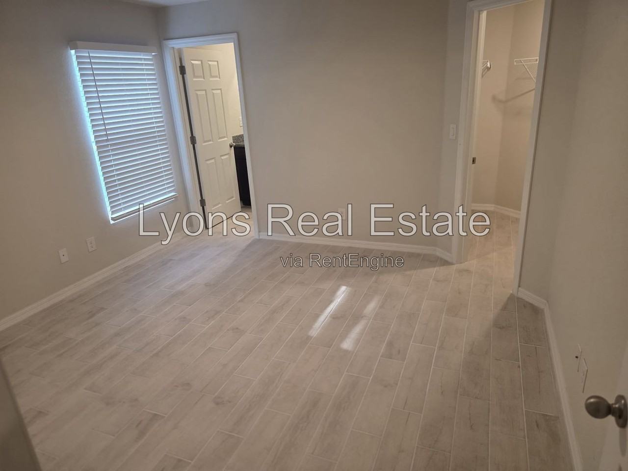 10501 Pendleton Ave - Photo 2 of 10