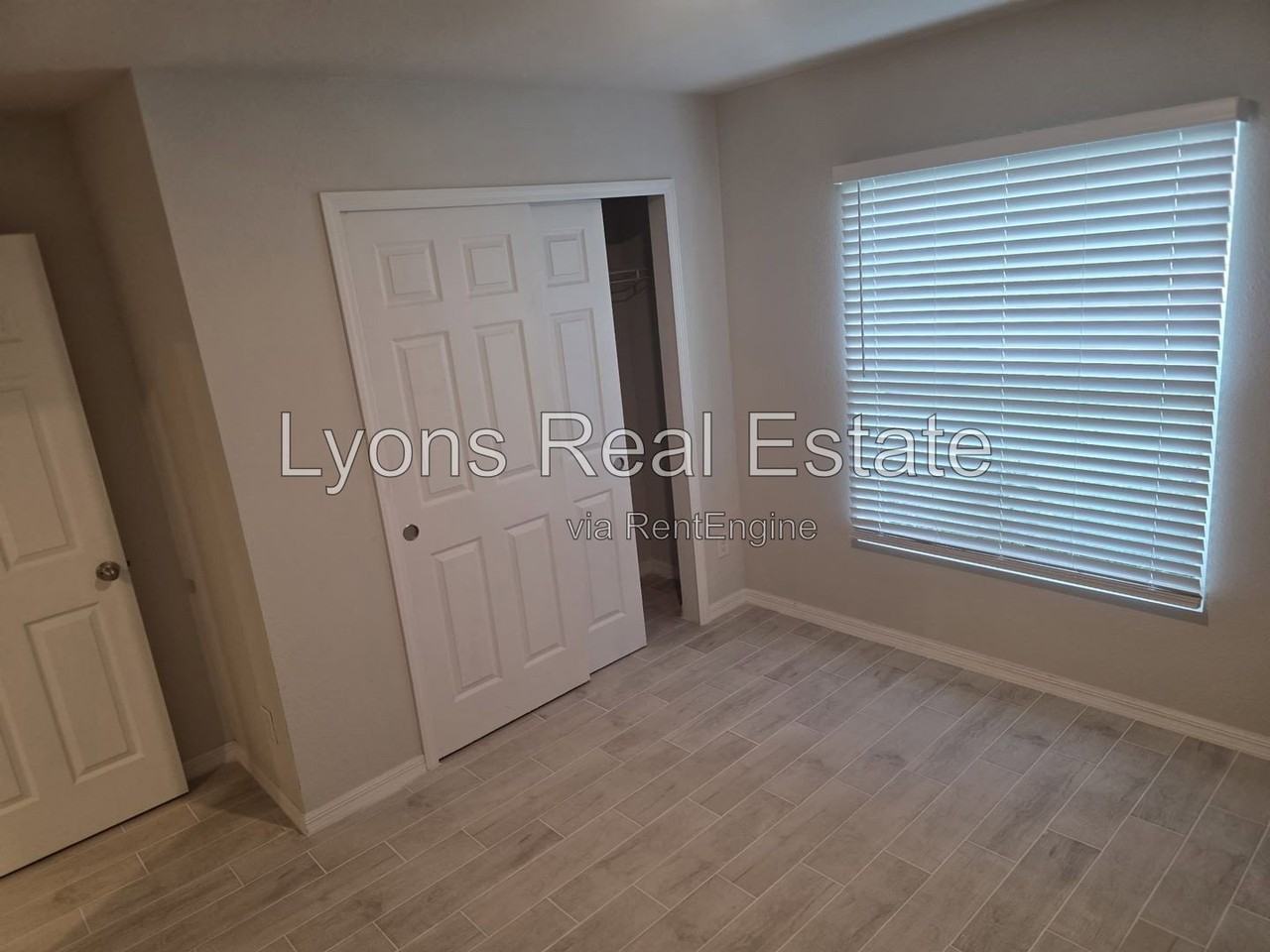 10501 Pendleton Ave - Photo 3 of 10