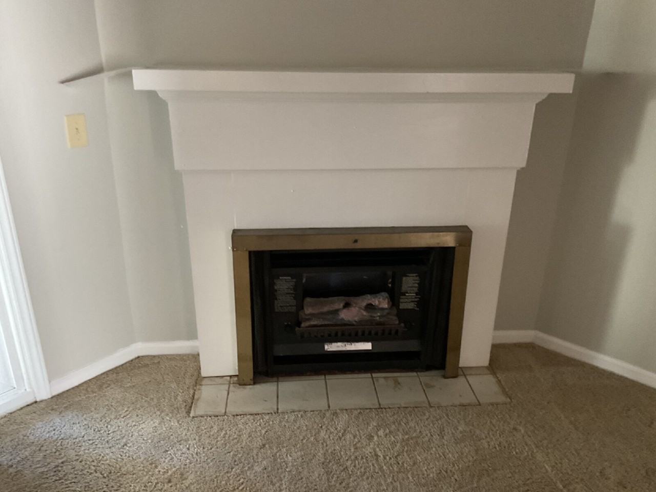 123 W Victoria Ct Apt B - Photo 4 of 21