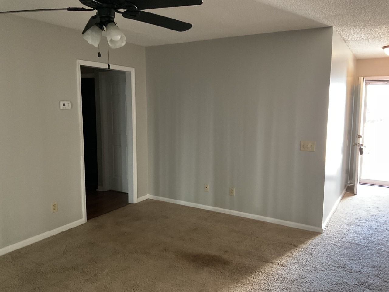 123 W Victoria Ct Apt B - Photo 6 of 21