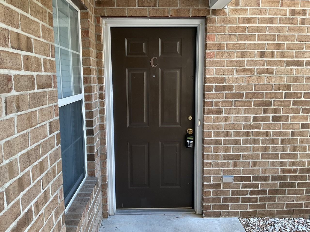 2804 Mulberry Ln Apt C - Photo 2 of 14