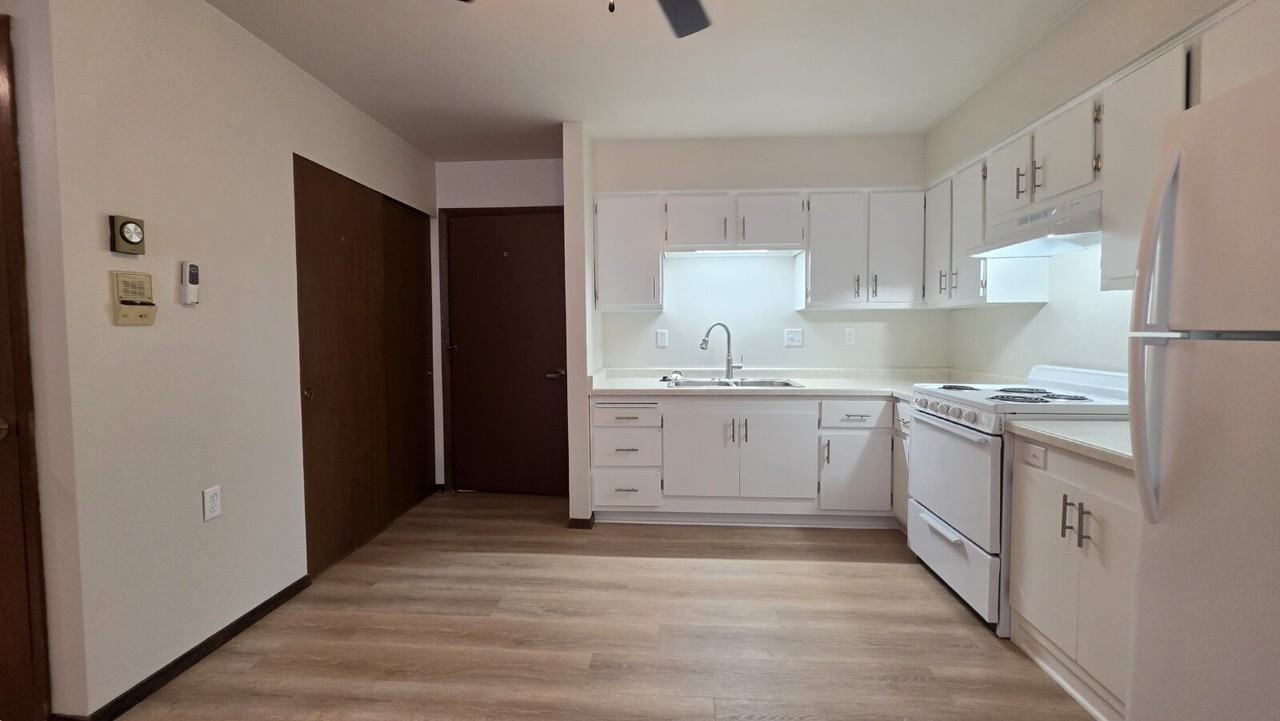 W7760 Elm St #01 - Photo 4 of 18