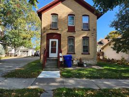 featured image of 808 1/2 N Appleton St