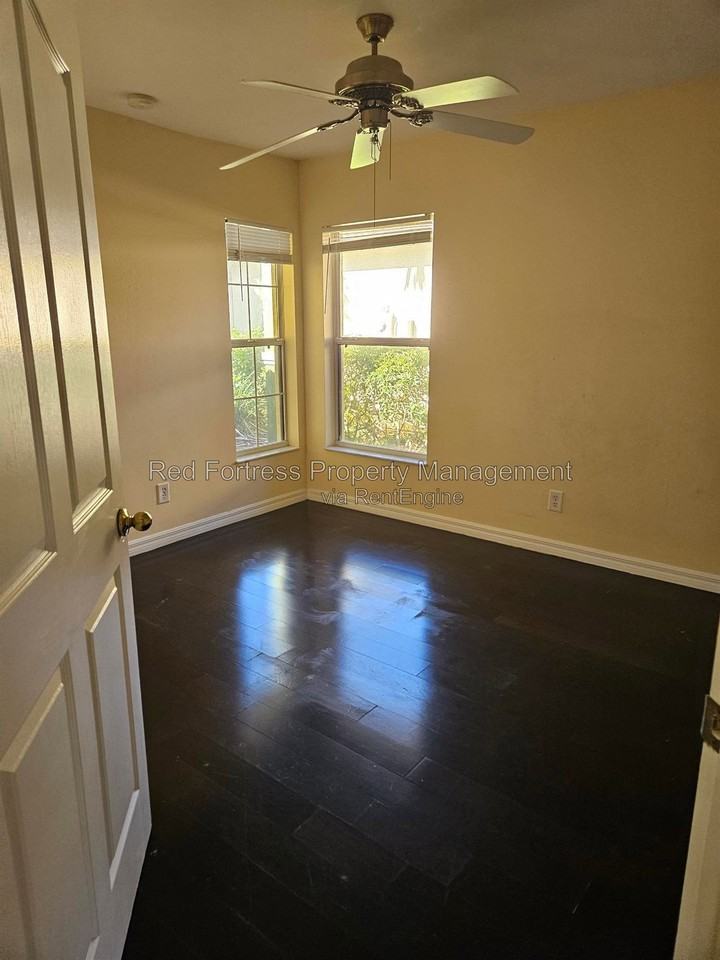 9312 Aegean Cir - Photo 6 of 13