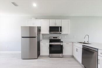 12169 Tetzel Ave - Photo 4 of 15