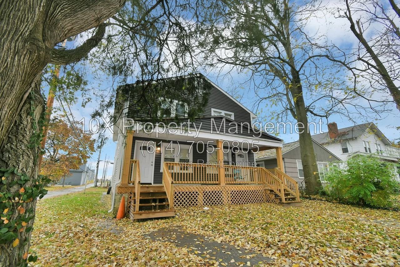 704 N Dawson Ave - Photo 6 of 24