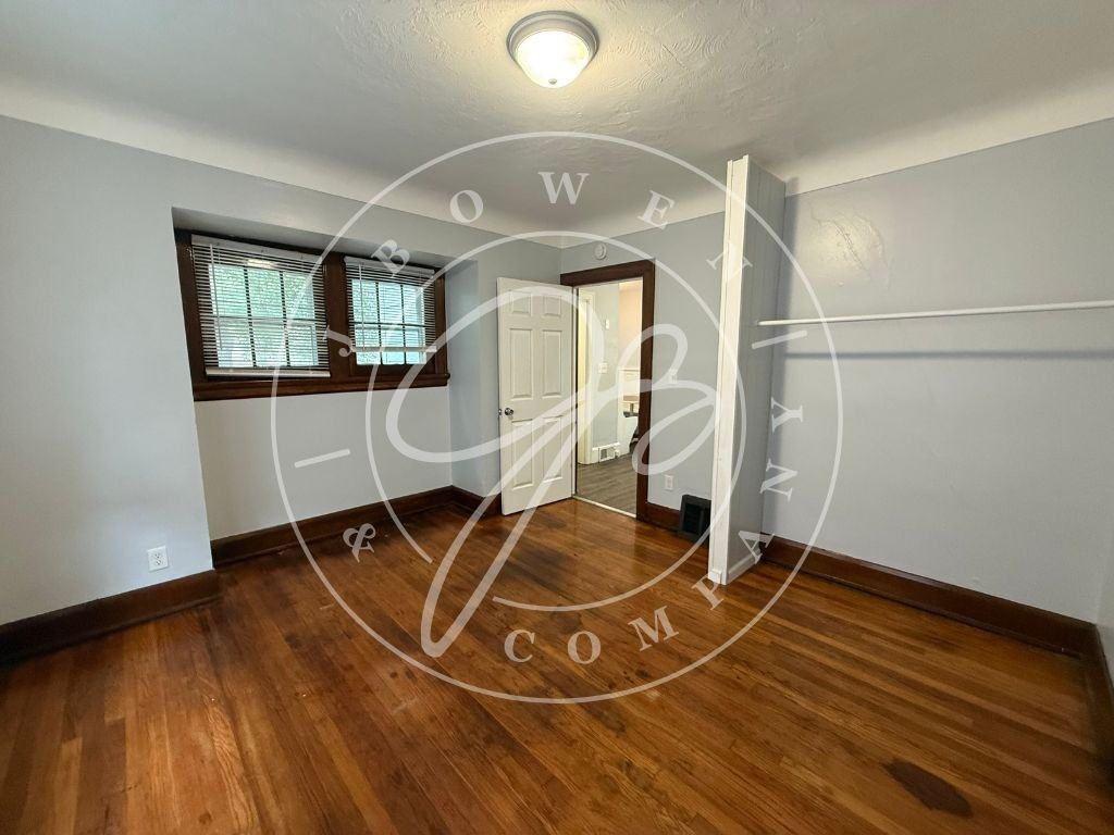 1831 Perth St - Photo 4 of 12
