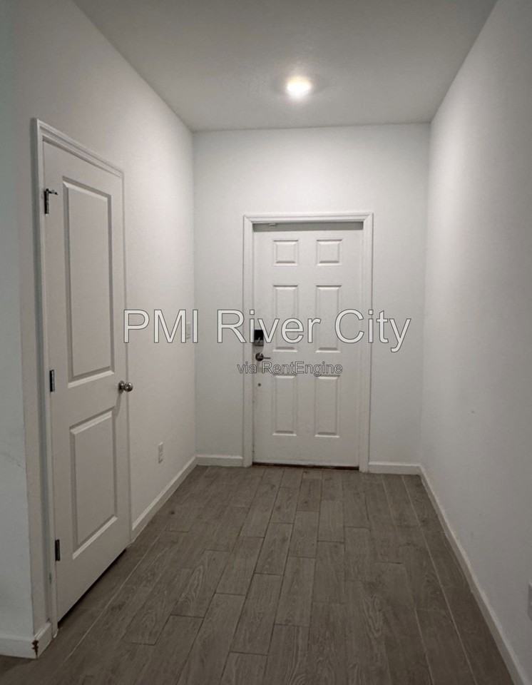 4298 Leeward Breeze Loop - Photo 4 of 9
