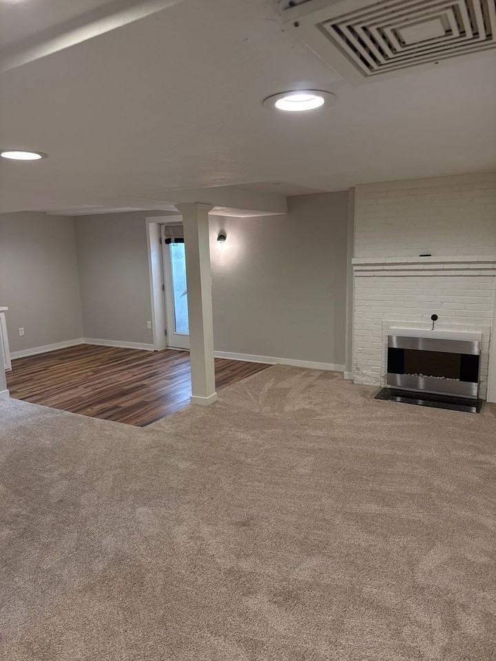 2491 Saginaw St S - Photo 5 of 20