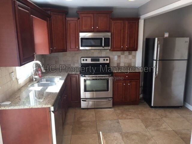 554 Peeples St Sw - Photo 4 of 21