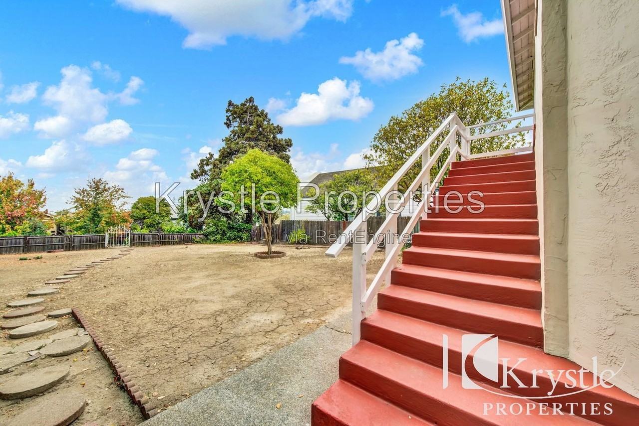 627 Kentucky St #A - Photo 2 of 33