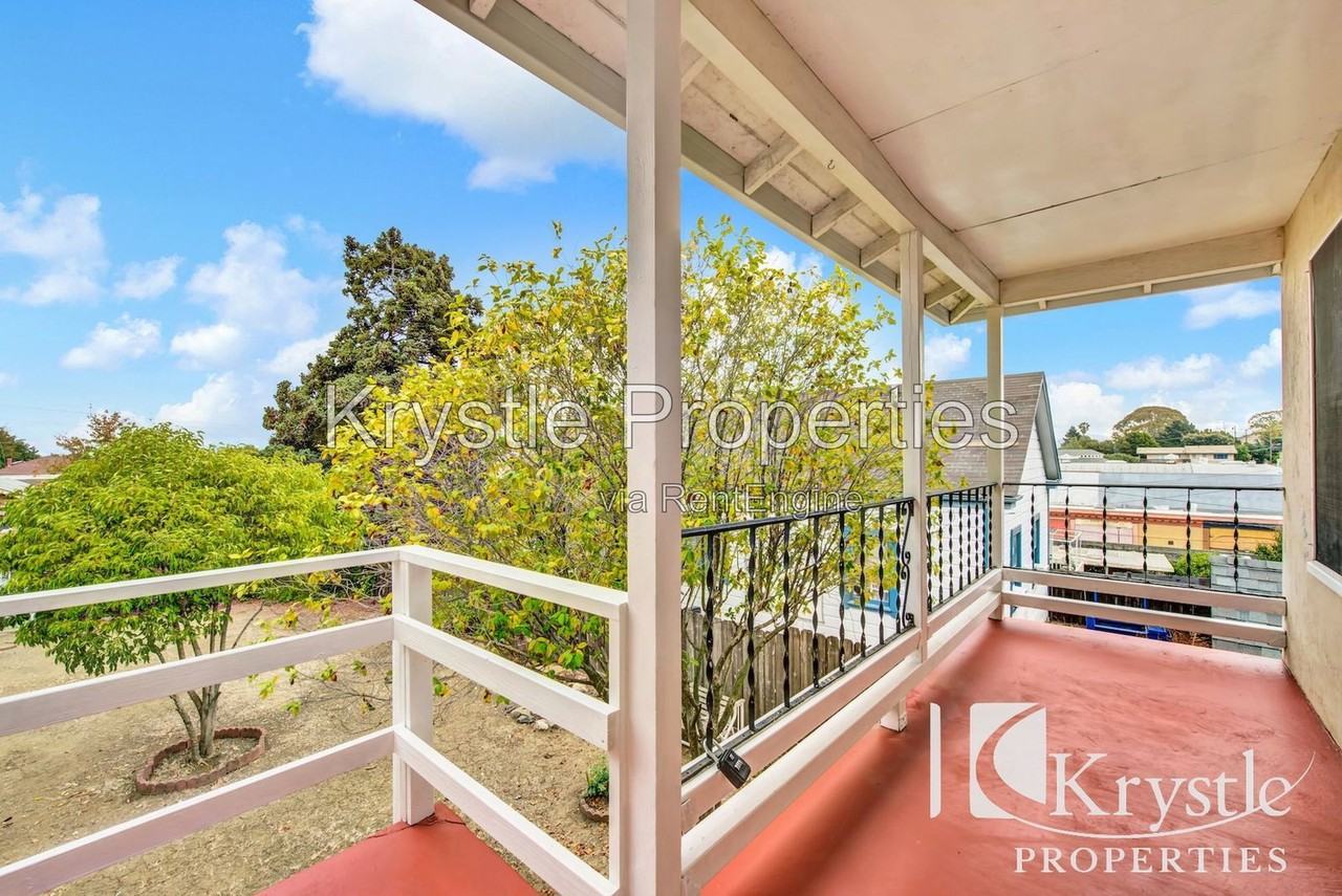 627 Kentucky St #A - Photo 3 of 33