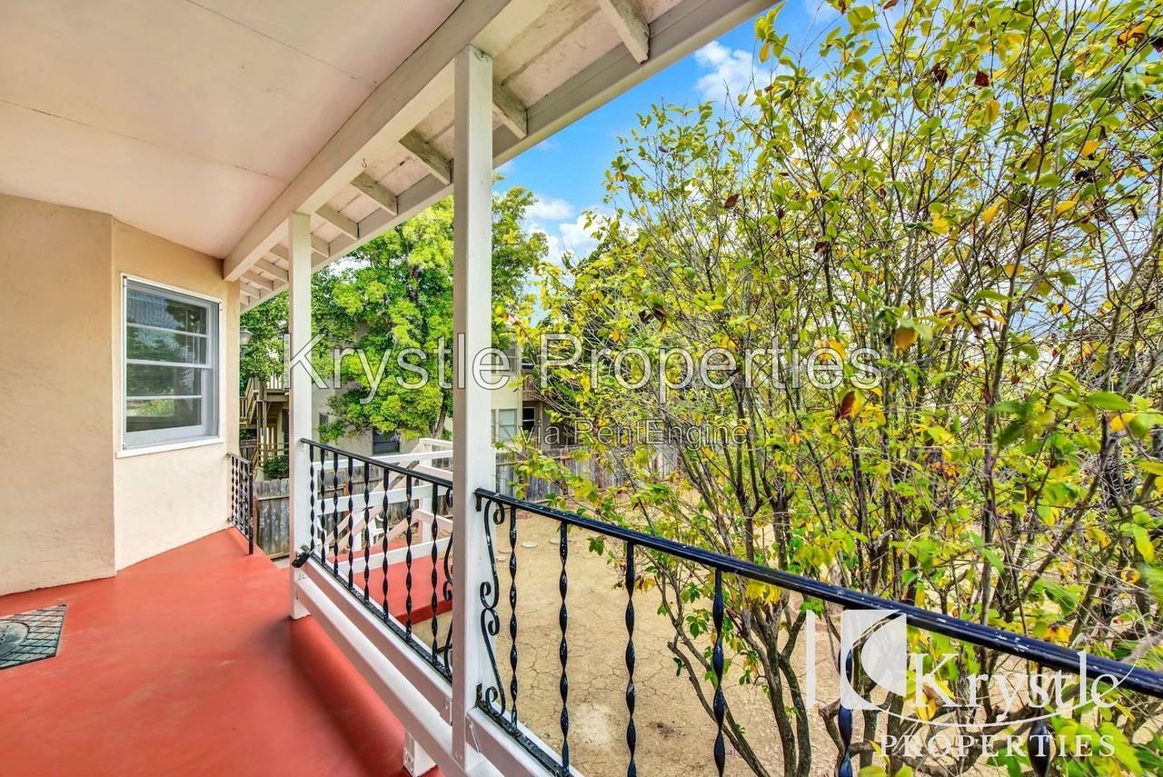 627 Kentucky St #A - Photo 4 of 33
