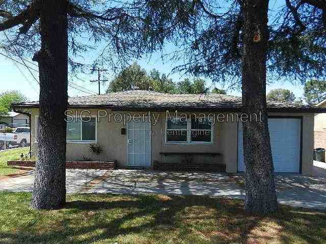 10907 Mcvine Ave - Photo 3 of 16