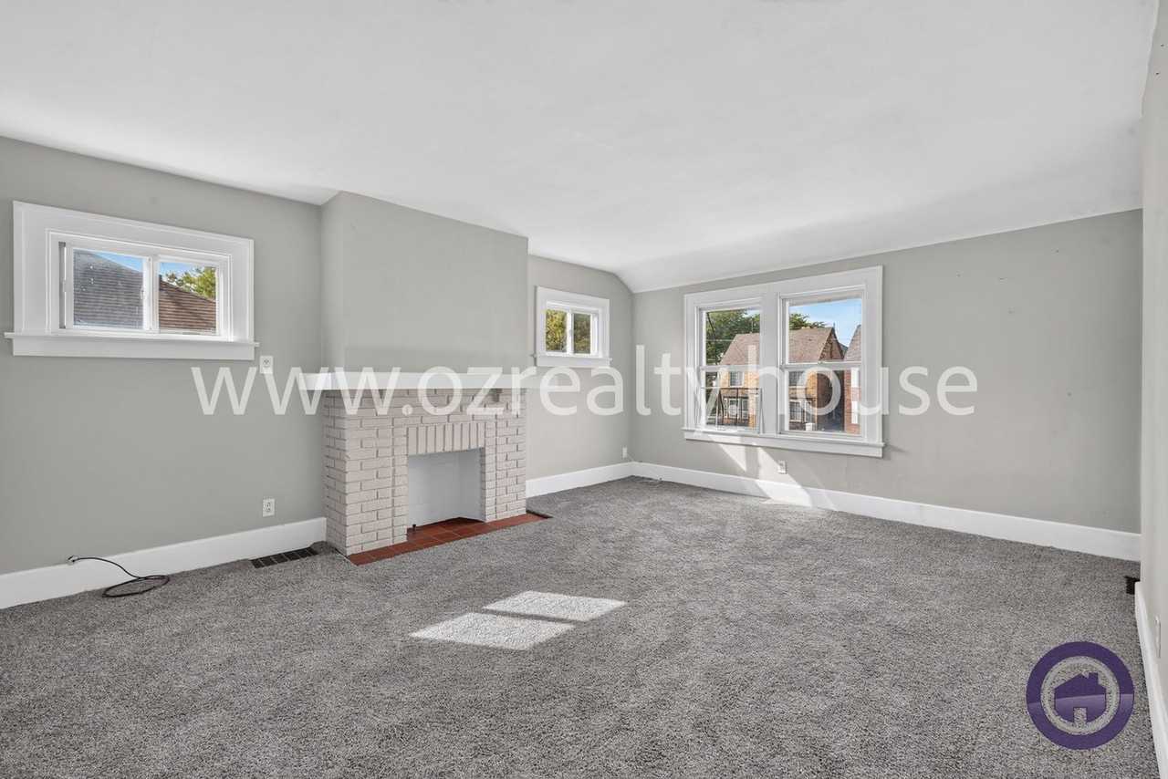 3808 Torrance Dr - Photo 6 of 17