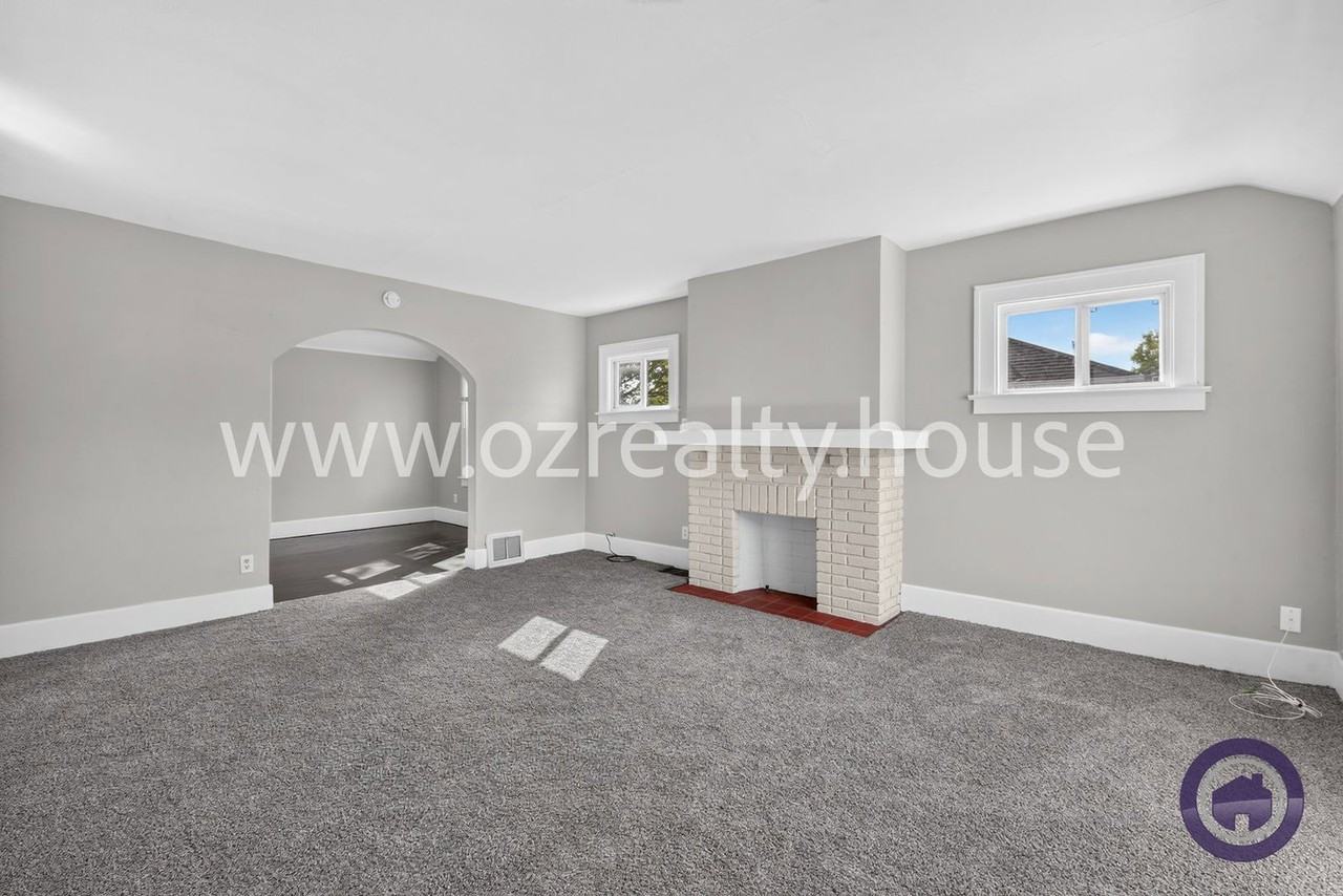3808 Torrance Dr - Photo 7 of 17